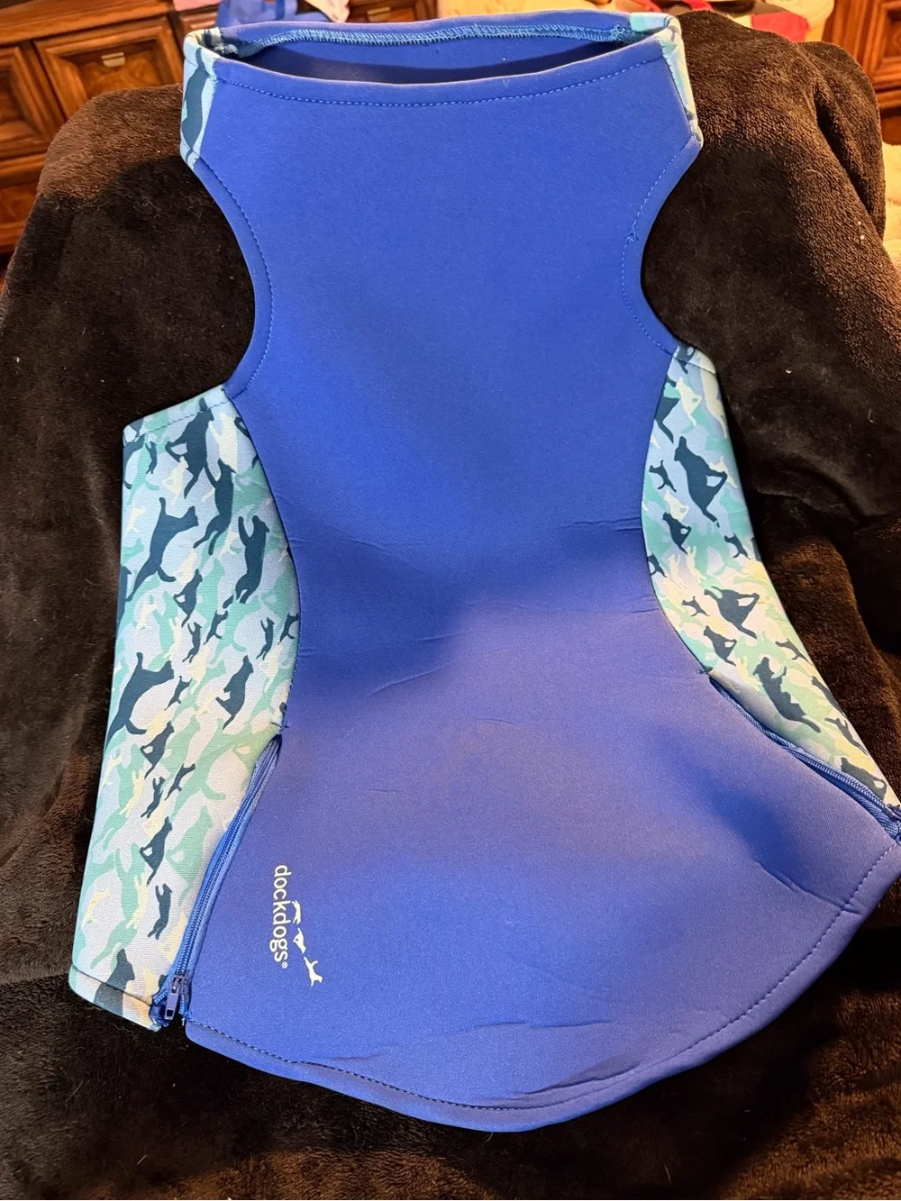 Fab4Pets, XL, Dockdogs, Sky Pilot Series, Wet suit,some loose threads in stit